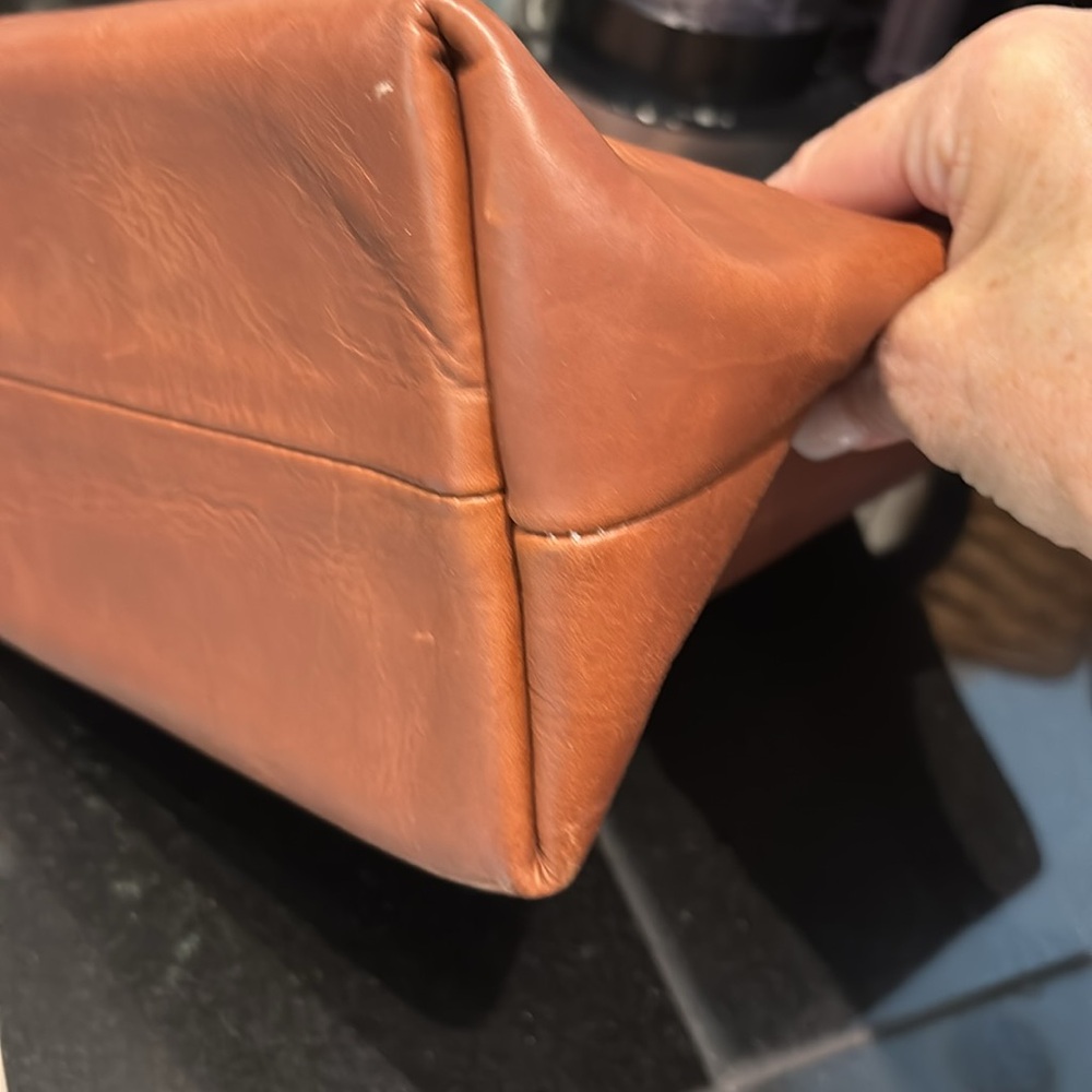 WP standard Leather Tote Bag - Picture 6 of 12